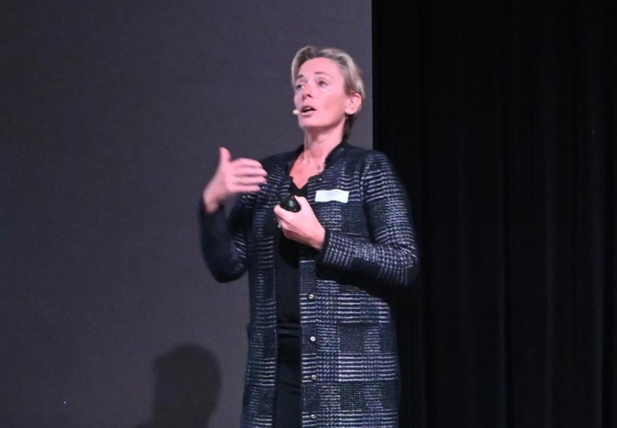 Interview Julie Houwen